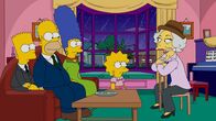 Die Simpsons – Homer (2.v.r.), der beim Pokern 5.000 Dollar an Broadway-Legende Laney Fontaine (r.) verloren hat, versucht sie gemeinsam mit Lisa (2.v.l.), Marge (M.) und Bart (l.) von seiner Armut zu überzeugen, damit sie ihm das Geld nicht abknöpft. Doch wird er Erfolg haben?