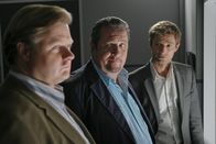 Die Rosenheim-Cops – Kollege Tobias Hartl (Michael Grimm, l.) unterstützt die Ermittlungen von Florian Prantl (Andreas Giebel, m.) und Sven Hansen (Igor Jeftic, r.)