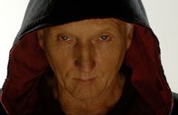 Saw III – Der quälfreudige Serienkiller Jigsaw (Tobin Bell) ist einfach nicht tot zu kriegen, und die Polizei bekommt ihn auch nicht zu fassen. Doch eine schwere Krebserkrankung macht dem Berufssadisten schwer zu schaffen ...