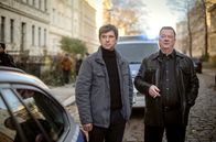 Polizeiruf 110 – Kommissar Michael Lehmann (Peter Schneider) und Kommissar Henry Koitzsch (Peter Kurth) am Tatort.