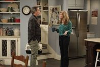 Last Man Standing – Tim Allen (Mike Baxter), Nancy Travis (Vanessa Baxter).