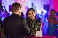 MacGyver – Angus MacGyver (Lucas Till, l.); Desi Nguyen (Levy Tran, r.)