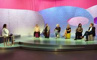 Die Barbara-Karlich-Show – Barbara Karlich mit Joesi Prokopetz, Koch und Autor Gerd Sievers, Moderator Dirk Stermann, Sängerin Stefanie Hertel, Sängerin Alexandra Mross, Sänger Lanny Lanner, Gründer der „Piefke-Connection“ Jockel Weichert.