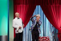 Heißmann + Rassau – Manchmal geht's nur mit der Zeichensprache. Von links: Martin Rassau und Volker Heißmann in der Comödie Fürth.
