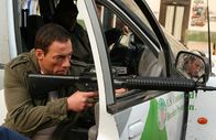 The Shepherd – Eine Gruppe von Verbrechern der mexikanischen Mafia will Heroin im Wert von 35 Millionen Dollar in die Vereinigten Staaten schmuggeln. Allerdings hat dabei der Undercover-Agent Jack Robideaux (Jean-Claude Van Damme)auch noch ein Wörtchen mitzureden.