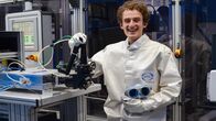 Checker Julian – Der Laser-Check 1;