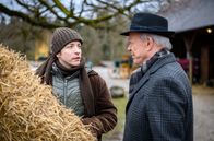 Sturm der Liebe – Durch Werner (Dirk Galuba, r.) wird Gerry (Johannes Huth, l.) klar, dass er in der Klemme steckt.