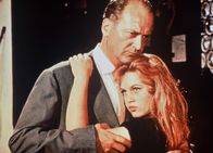 ... und immer lockt das Weib – Curd Jürgens als Eric Carradine, Brigitte Bardot als Juliette Hardy
