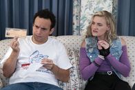 The Goldbergs – Barry Goldberg (Troy Gentile, l.); Lainey Lewis (AJ Michalka, r.)