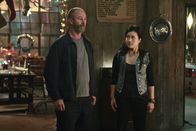 Scorpion – Die Weihnachtsfeiertage sind die Zeit für die Familie. Für Patrick Quinn (Jamie McShane, l.) und seine Tochter Happy (Jadyn Wong, r.) ein ganz neues Erlebnis ...