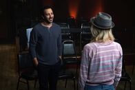 You're the Worst – Edgar (Desmin Borges, l.) findet Gefallen an seiner Impro-Theater-Lehrerin Dorothy (Collette Wolfe, r.) ...
