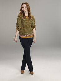 Two and a Half Men – (11. Staffel) - Taucht plötzlich auf: Charlies Tochter Jenny (Amber Tamblyn) ...