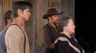American Outlaws – L-R: Frank James (Gabriel Macht), Jesse James (Colin Farrell), Cole Younger (Scott Caan), Ma James (Kathy Bates)