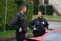 The Rookie – Tim Bradford (Eric Winter) und Lucy Chen (Melissa O'Neil) sind auf Streife.