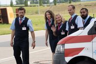 Check Check – (v.l.n.r.) Jan Rothe (Klaas Heufer-Umlauf); Victoria (Antonia Bill); Ingrid (Petra Kleinert); Harald (Jan Georg Schütte); Ertu Karahanci (Kailas Mahadevan)