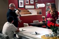 Modern Family – L-R: Manny Delgado (Rico Rodriguez), Jay Pritchett (Ed O'Neill), Gloria Delgado-Pritchett (Sofía Vergara)