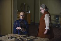 American Horror Story – AMERICAN HORROR STORY -- "Battle Royale" Episode 511 (Airs Wednesday, January 6, 10:00 pm/ep) Pictured: (l-r) Denis O'Hare as Liz, Kathy Bates as Iris. CR: Ray Mickshaw/FX