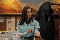 Last Man Standing – Nach acht Monaten Beziehung muss Mandy (Molly Ephraim) jetzt mit den ersten Beziehungsproblemen kämpfen ...