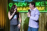 The Goldbergs – Hayley Orrantia (Erica Goldberg), Sam Lerner (Geoff Schwartz).
