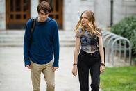 Loudermilk – Ryan (Daniel Doheny, l.); Claire Wilkes (Anja Savcic, r.)