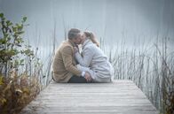 Sturm der Liebe – Erik (Sven Waasner, l.) und Lia (Deborah Müller, r.) kommen sich näher.