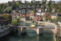Reporter Spezial – Reporter Donat Hofer und sein Kamerateam sind mit ihrem gelben Bus in Bern unterwegs.
