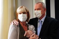 Sturm der Liebe – Charlotte (Mona Seefried, l.); Werner (Dirk Galuba, r.)
