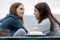 Booksmart – L-R: Amy (Kaitlyn Dever), Molly (Beanie Feldstein)