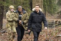 FBI: Most Wanted – Ray Cannon (Edwin Hodge, l.); Remy Scott (Dylan McDermott, r.)