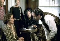 Mord im Orient-Express – Ingrid Bergman (Greta Ohlsson), Albert Finney (Hercule Poirot).