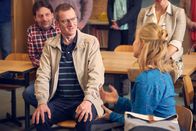 Die Läusemutter – Michael Kessler (Stefan), Pina Kühr (Hannah Weihrauch).