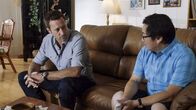 Hawaii Five-0 – Hawaii Five-0. Säsong VII, episod 12. Alex O'Loughlin som Steve McGarrett och Masi Oka som Dr. Max Bergman.