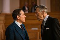 Professor T – Professor Jasper Tempest (Ben Miller, l.) und The Dean (Douglas Reith, r.).