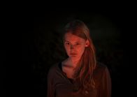 Schlaf – Mona (Gro Swantje Kohlhof) kann nicht glauben, was sie sieht.