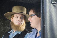 Spritztour – Retter in der Not für Lance (Clark Duke, re.): Amish Ezekial (Seth Green)
