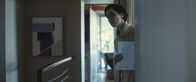The Gift – Eigentlich wollte Robyn (Rebecca Hall) mit ihrem Ehemann ein glückliches neues Leben beginnen, doch als ihr Hund plötzlich vermisst wird und andere erschreckende Ereignisse passieren, bekommt sie es mit der Angst zu tun