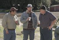 Bless This Mess – (v.l.n.r.) Ray (Joe Nunez); Frank (Brendan Hunt); Kent (Jim O'Heir)
