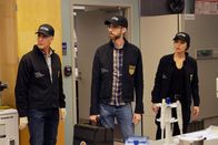 Navy CIS: New Orleans – (v.l.n.r.) Special Agent Dwayne Pride (Scott Bakula); Sebastian Lund (Rob Kerkovich); FBI Special Agent Tammy Gregorio (Vanessa Ferlito)