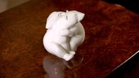 Was schätzen Sie ...? – Porzellanfigur von Julia Stemberger.