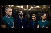 Die Beschwerde – Der dänische Regisseur William Sehested Høeg erkundet in dem Kurzfilm toxische Gruppendynamiken, in denen sich jeder von uns wiederfinden kann.
