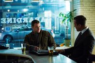 Suits – Harvey (Gabriel Macht, r.) muss sich seinen früheren Beziehungen und Verstrickungen stellen, um den Fall Forstman zu lösen. Dafür trifft er seinen Bruder Marcus (Billy Miller, l.).