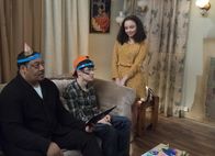 Speechless – (v.l.n.r.) Kenneth (Cedric Yarbrough); JJ DiMeo (Micah Fowler); Izzy (Kayla Maisonet)