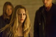 American Horror Story – Als Violet (Taissa Farmiga, M.) die Wahrheit über Tate erfährt, ist sie mehr als schockiert und weiß nicht, wie sie mit dem Wissen über seine Vergangenheit umgehen soll ...