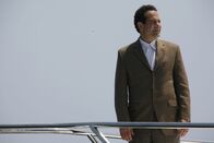 Monk – Der anfangs eher langweilig scheinende Fall entpuppt sich doch noch als äußerst spannend: Adrian Monk (Tony Shalhoub)