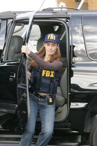 Numb3rs - Die Logik des Verbrechens – Gemeinsam mit Megan (Diane Farr) versucht Don, den Mörder von Lucinda Shay ausfindig zu machen ...