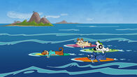 Doki – An seinem Geburtstag geht Rico mit seinen Freunden auf Hawaii surfen.