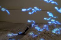 Puls – Projektion Spermien über dem Bett
