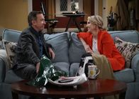 Last Man Standing – Mike Baxter (Tim Allen, l.); Mandy Baxter (Molly McCook, r.)