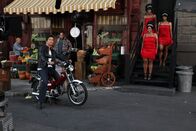 How I Met Your Mother – Hat seine eigene Koch-Show bekommen: Nick (Michael Trucco, l.) ...