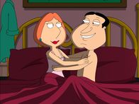 Family Guy – Quagmire (r.) und Lois (l.) landen gemeinsam im Bett ...